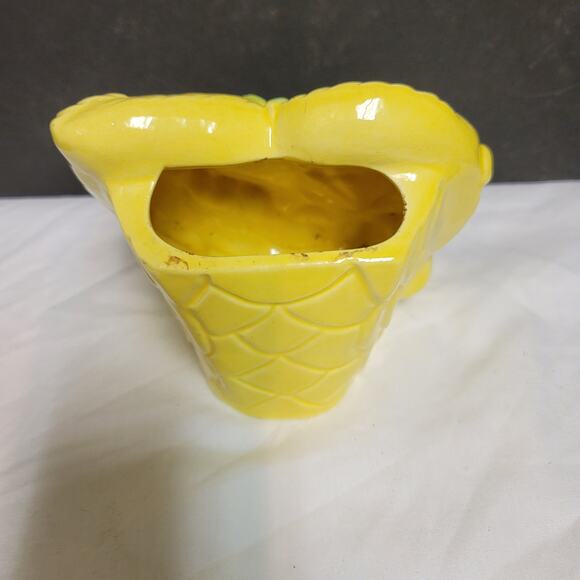 Vintage bonnet planter vase ceramic Hat Yellow green flowers Kitschy Collectible - Picture 4 of 7